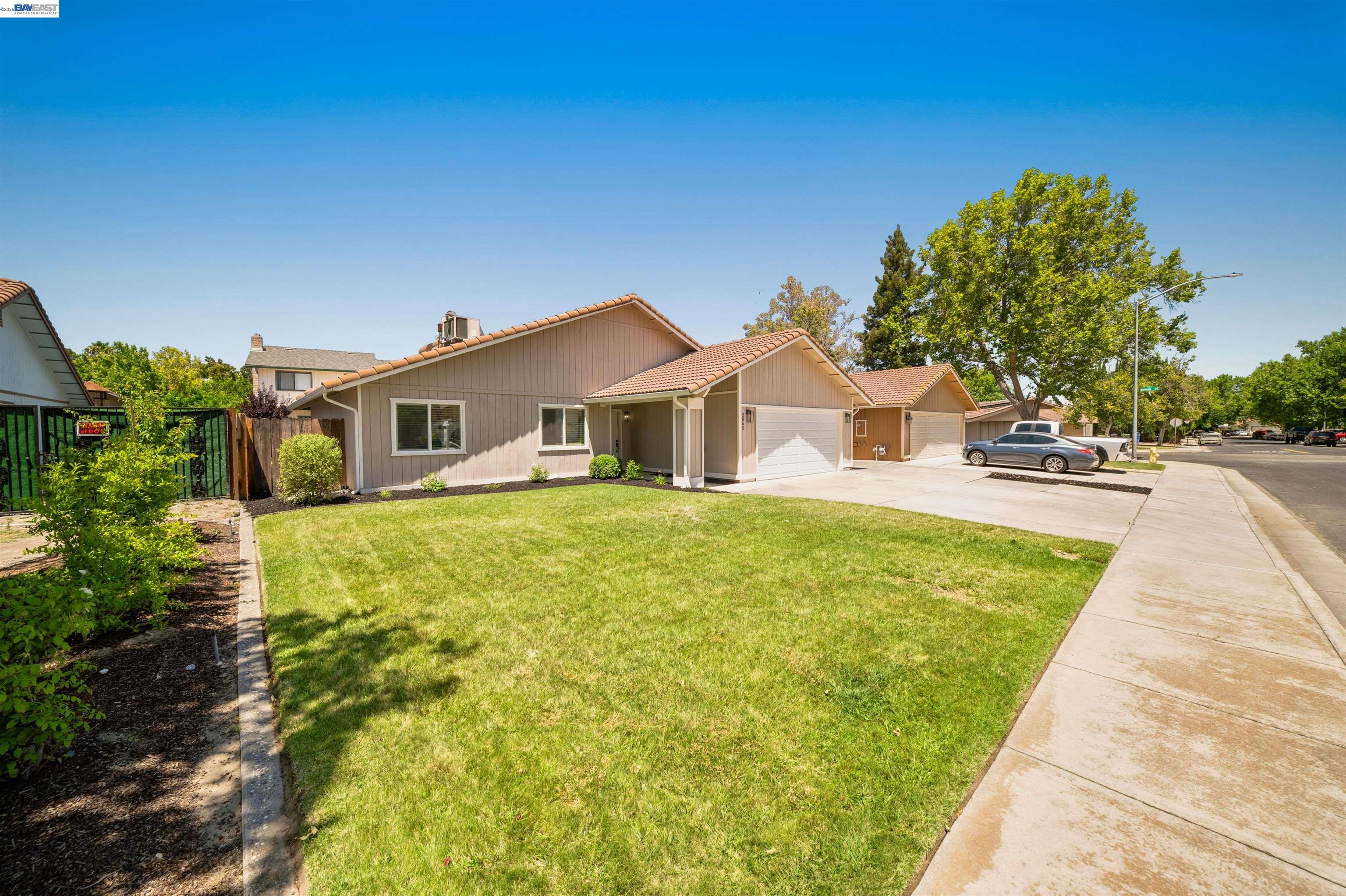 2865 Ponte Mira Way