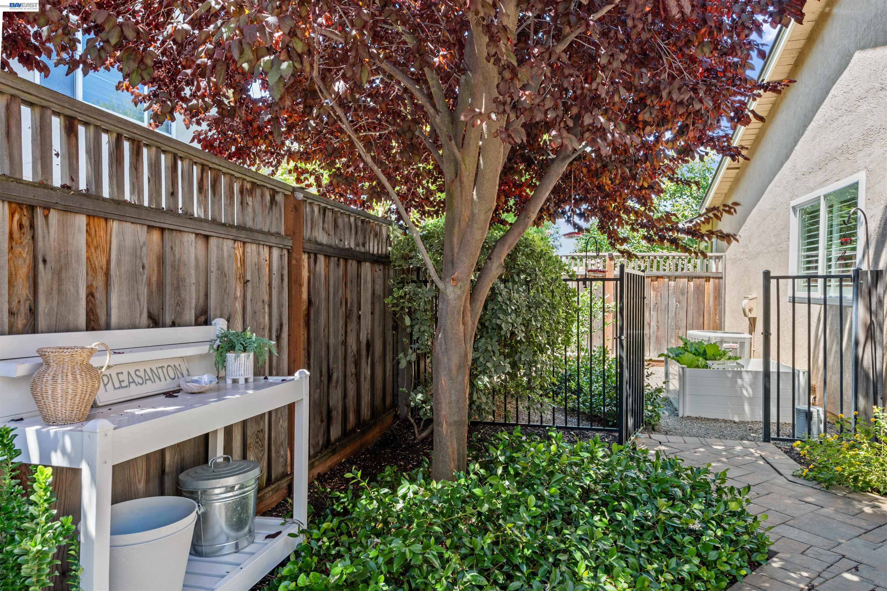 2533 Larrikeet Ct