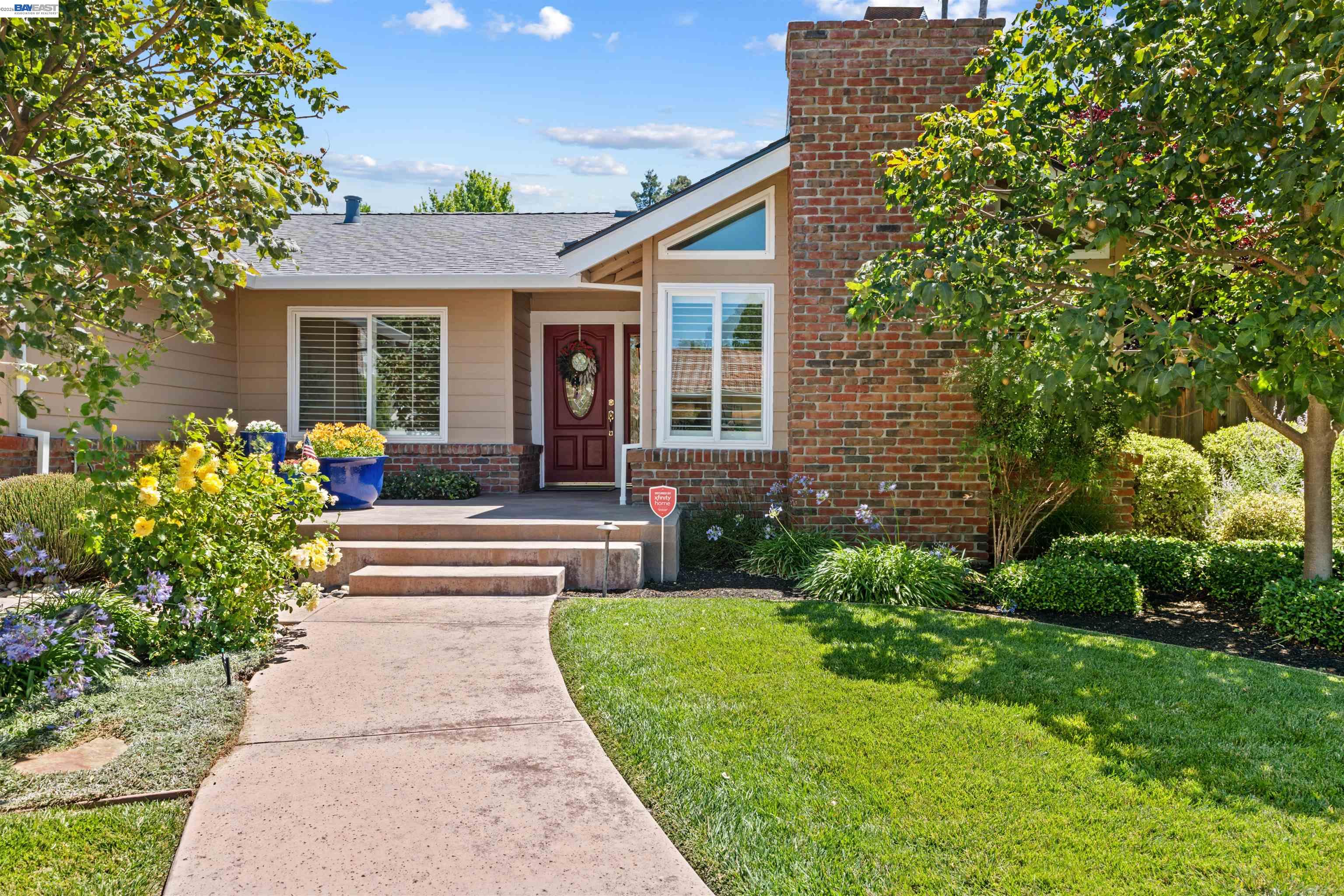 2533 Larrikeet Ct