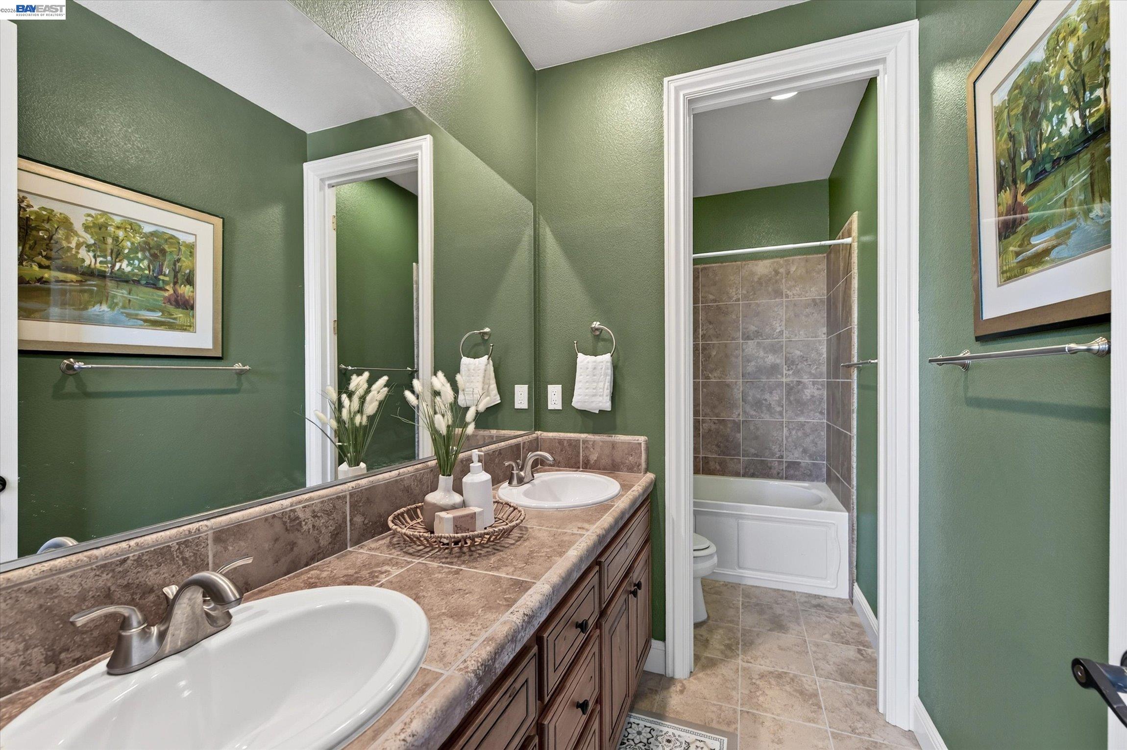 3182 Ashbourne Cir