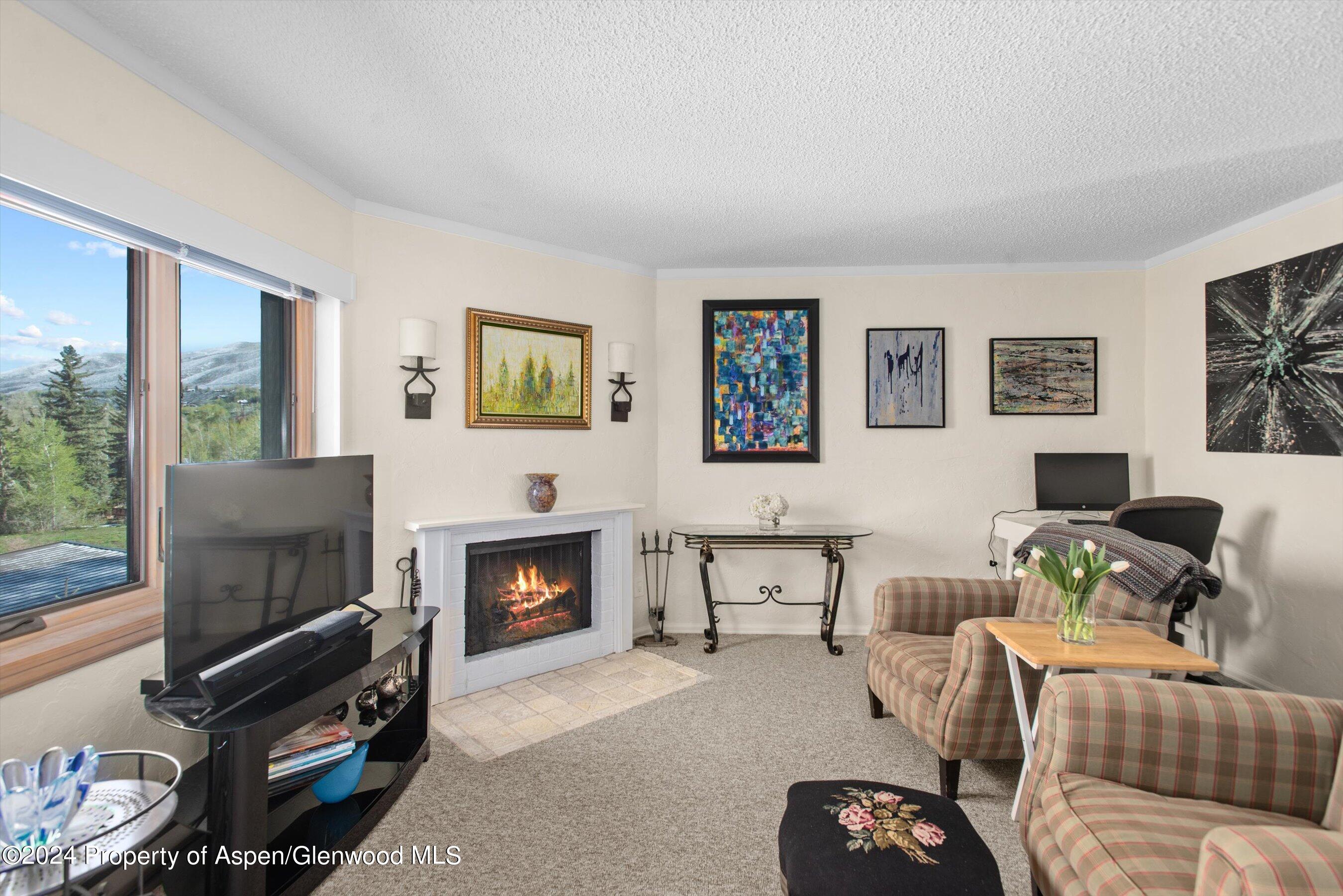 425 Park Circle, C3