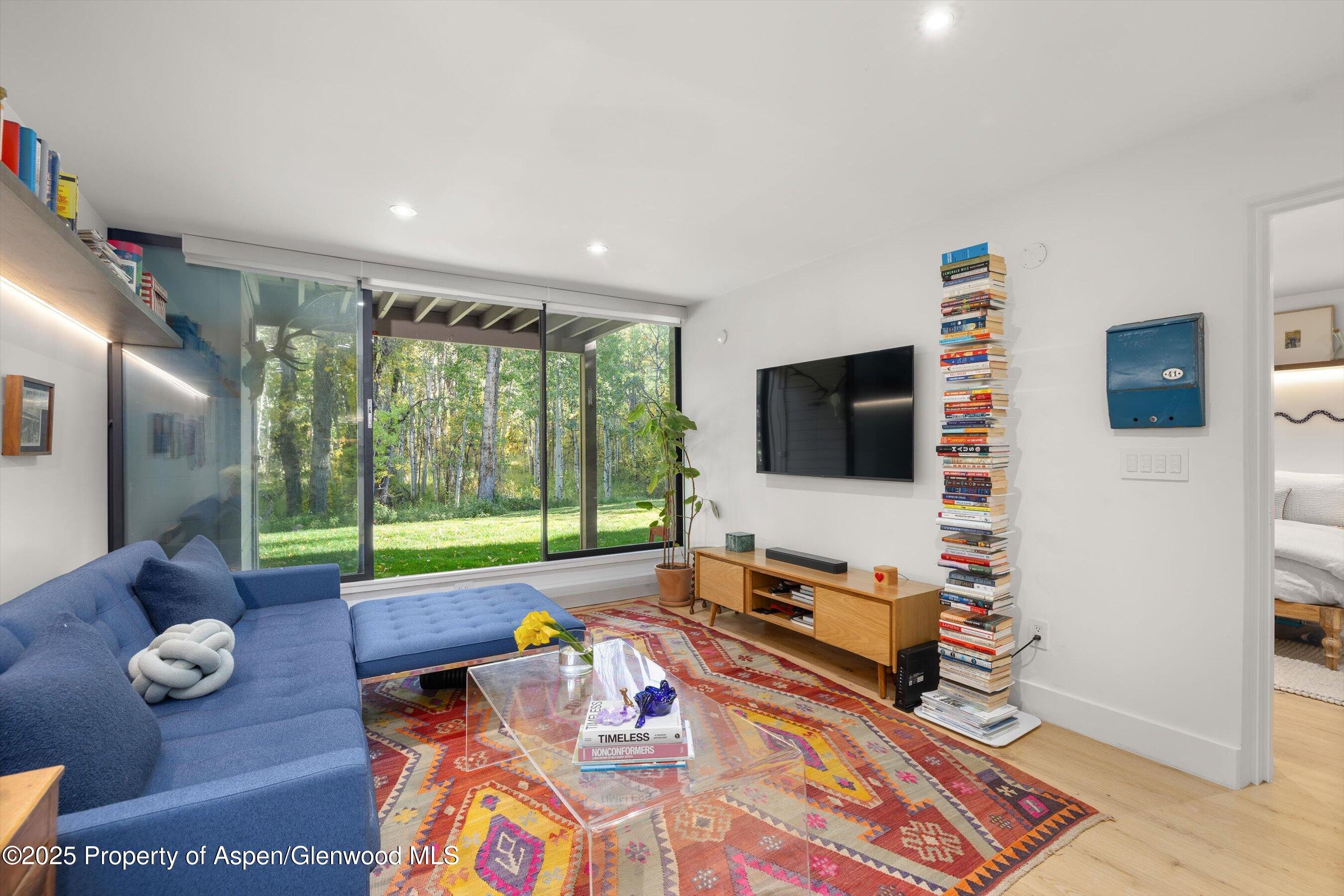 416 Vine Street, 416