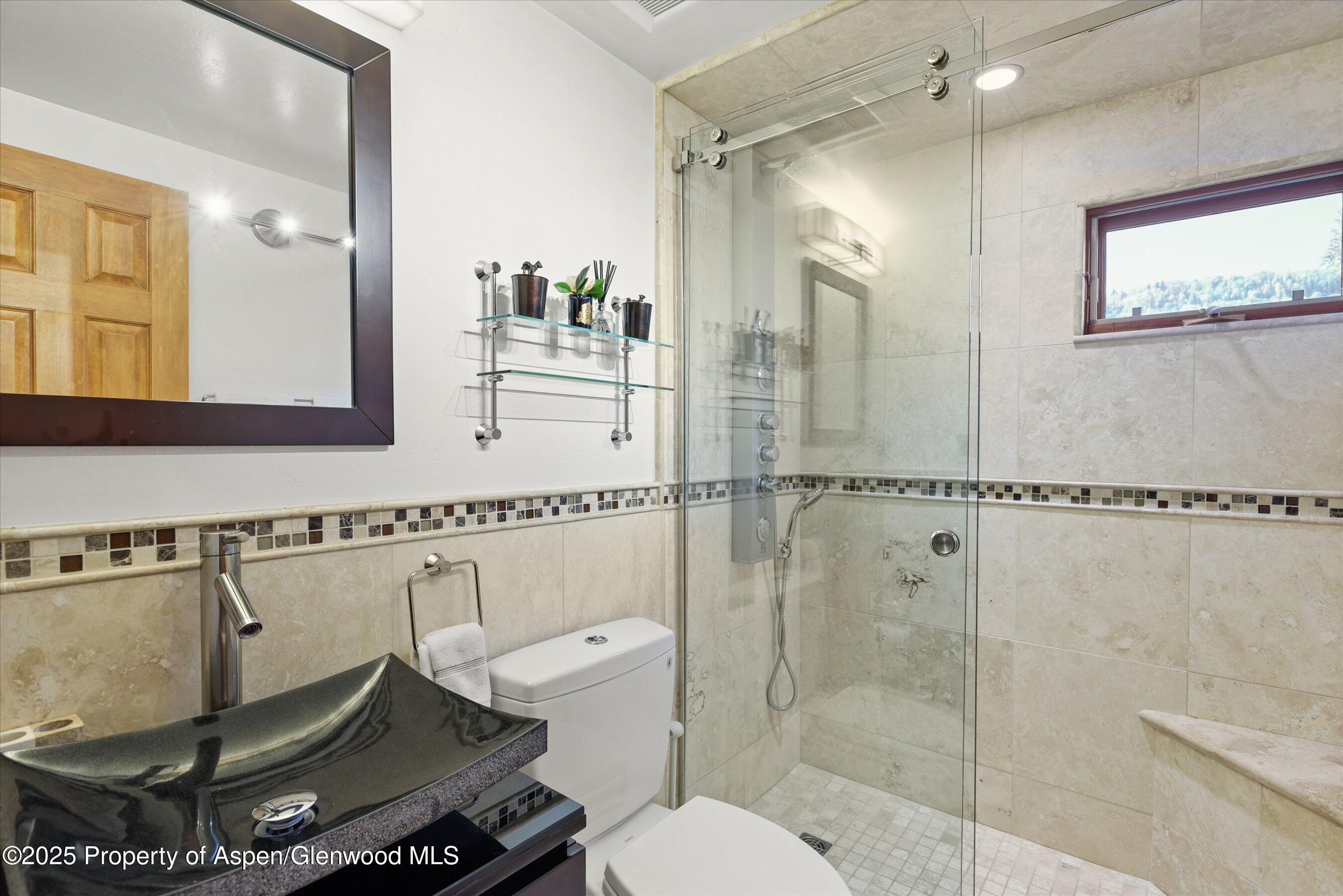 4000 Brush Creek Road, 10