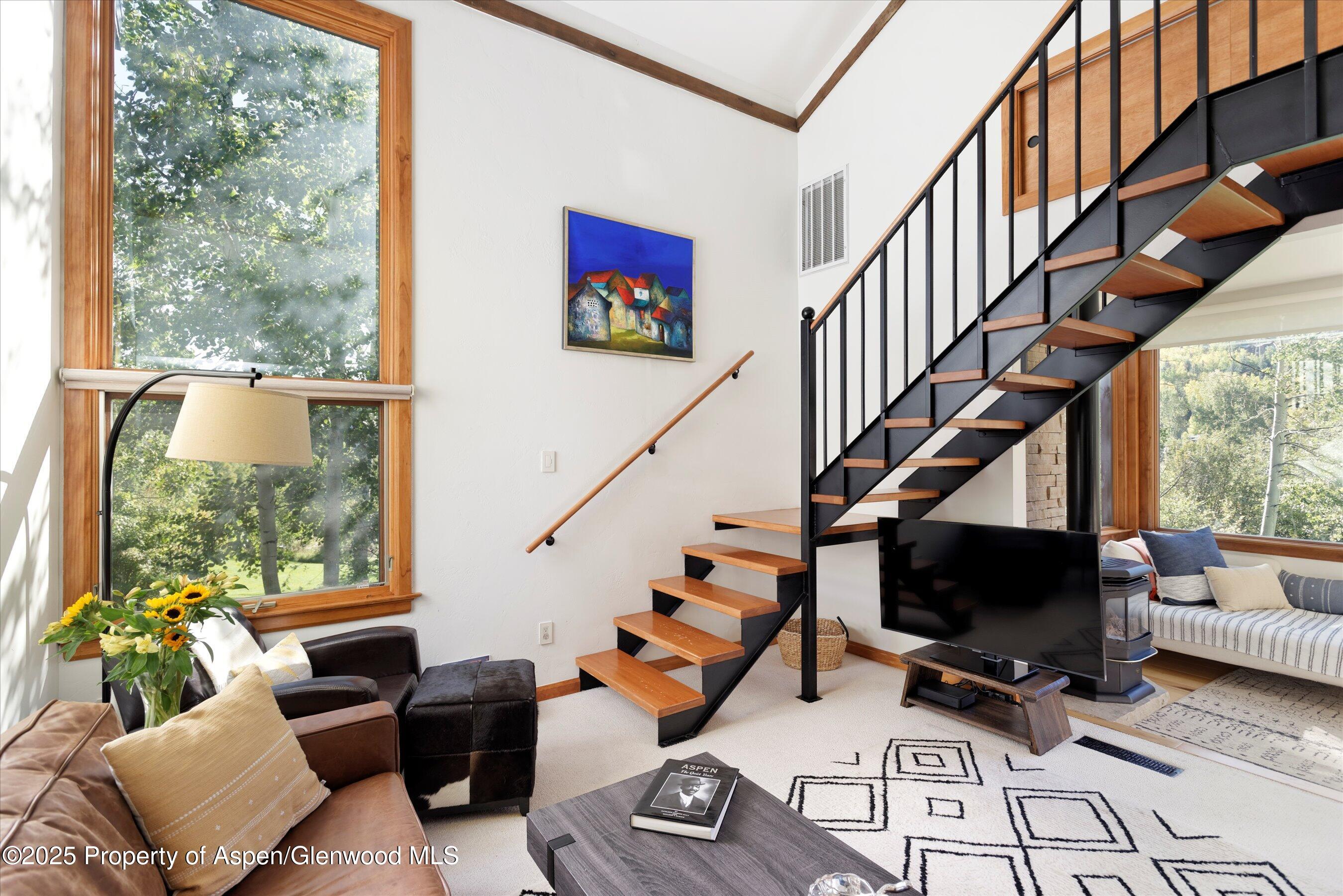 4000 Brush Creek Road, 10