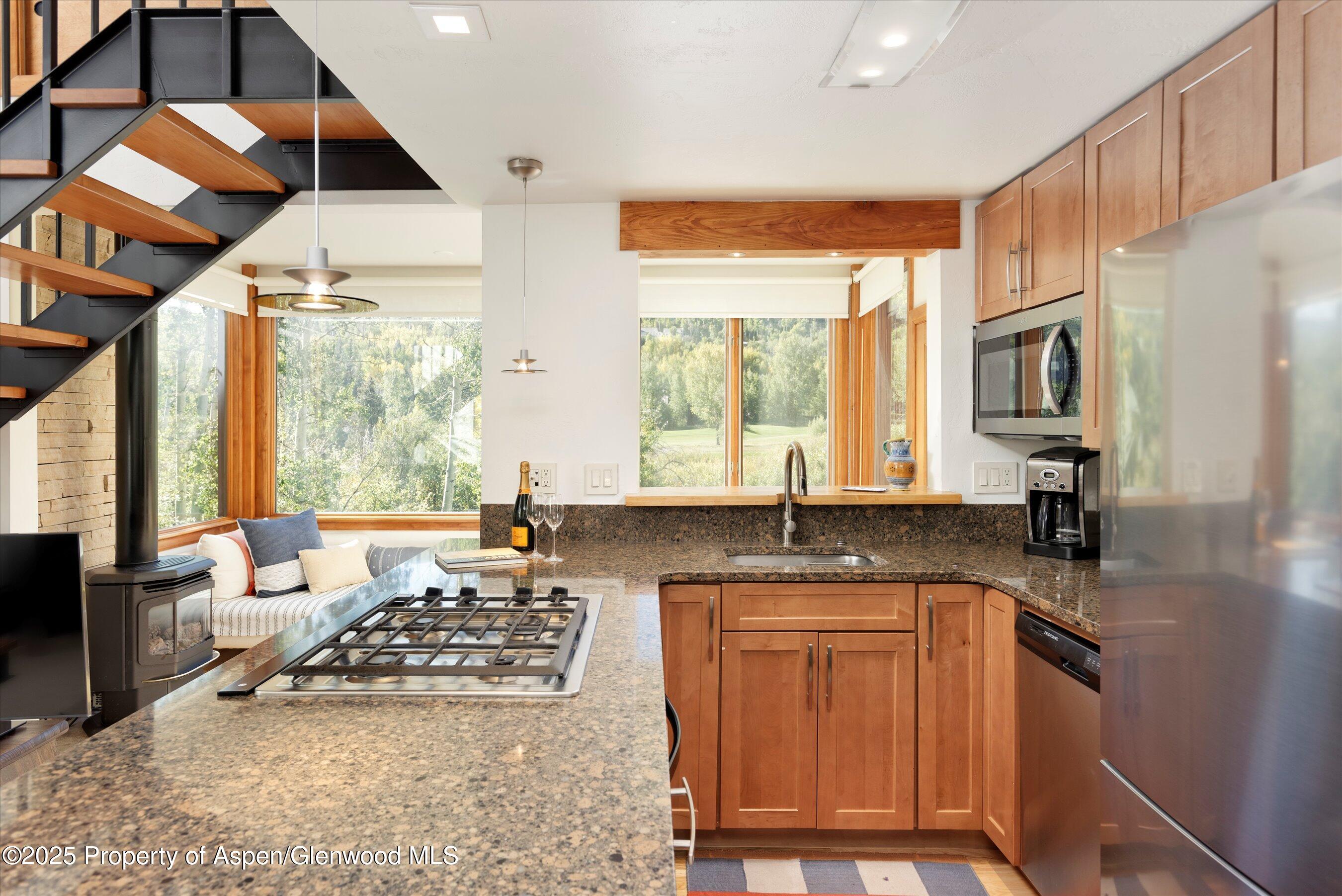 4000 Brush Creek Road, 10