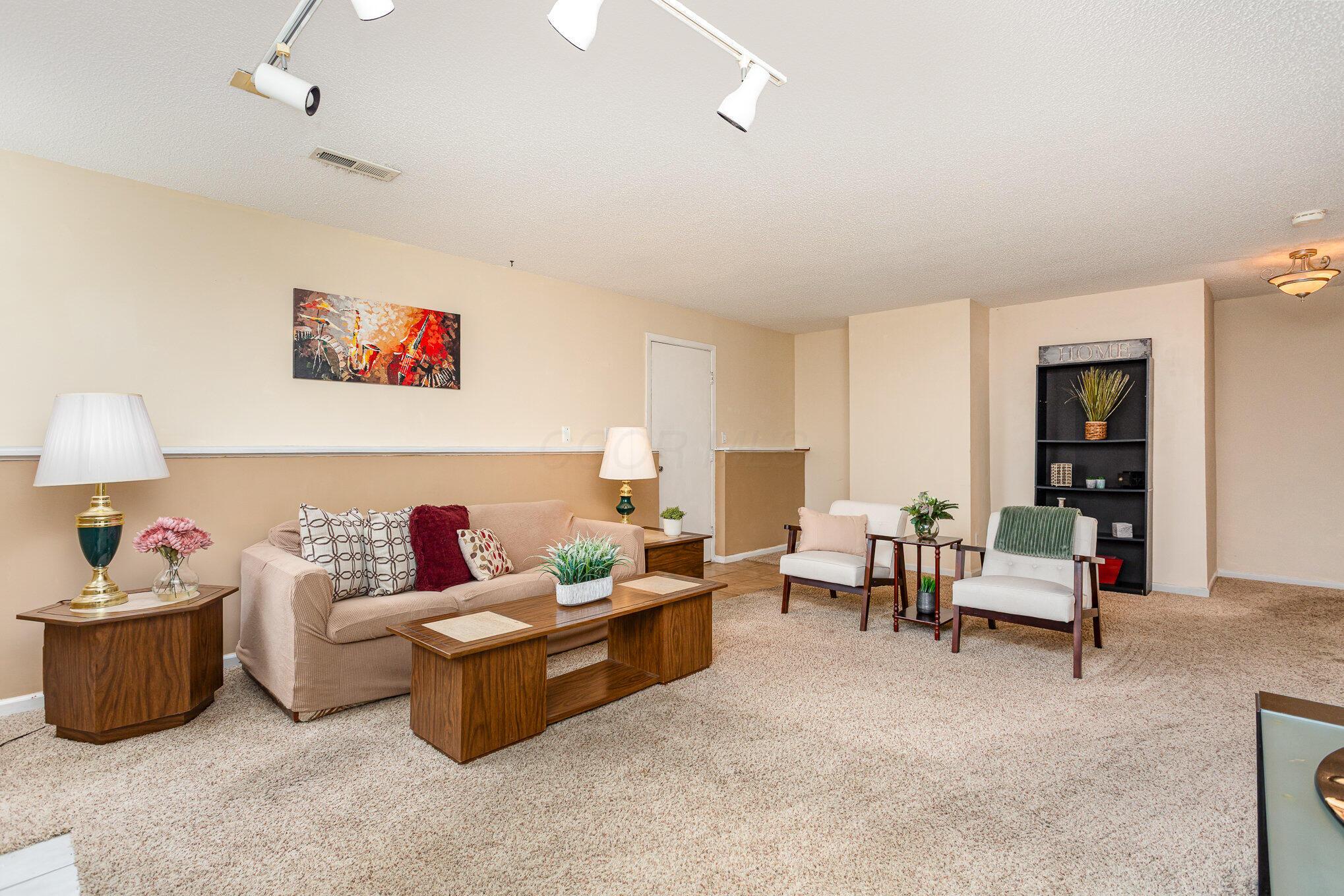 4111 Tamarack Avenue