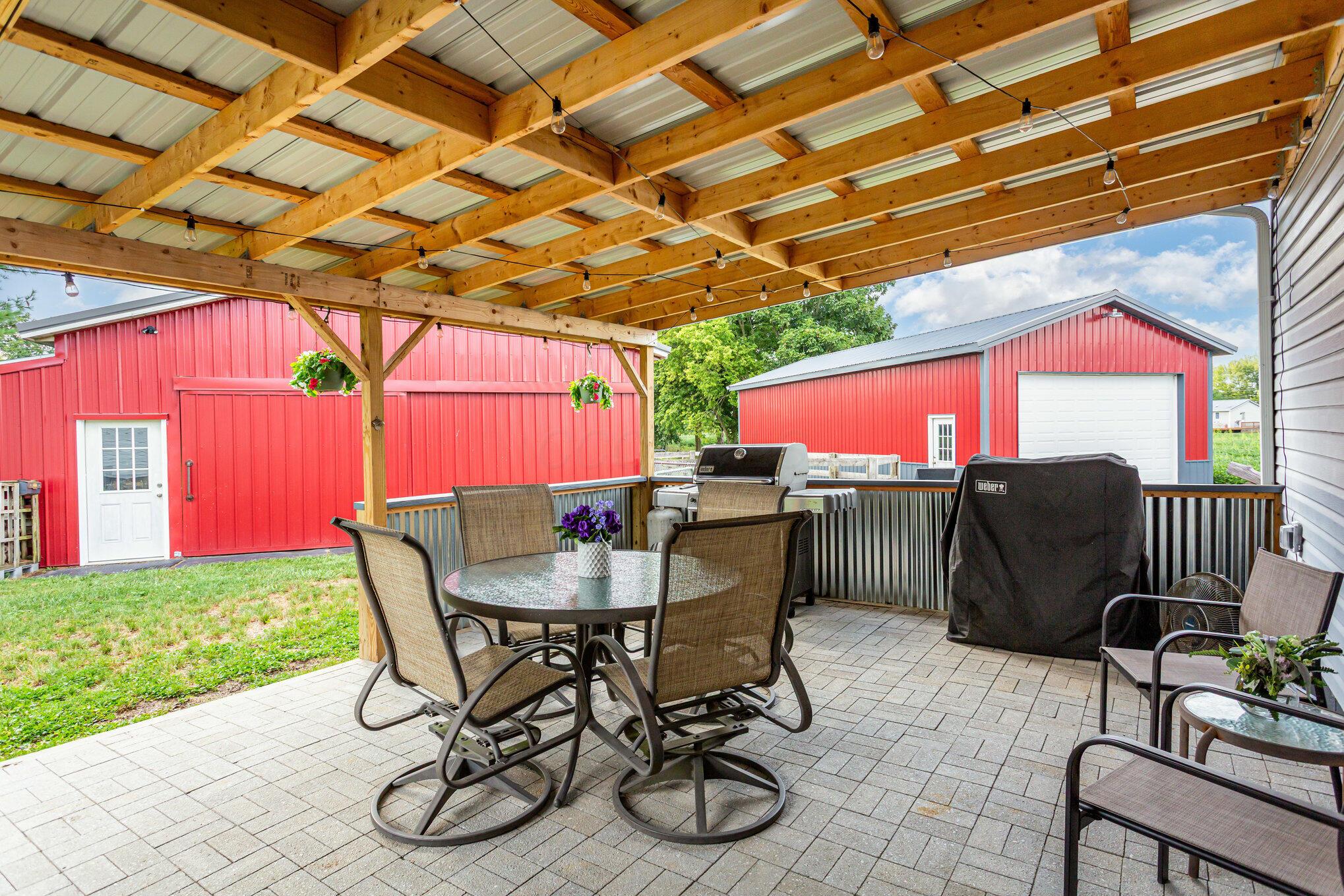 8405 Mink Street Road