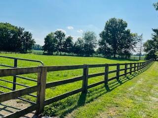 8405 Mink Street Road