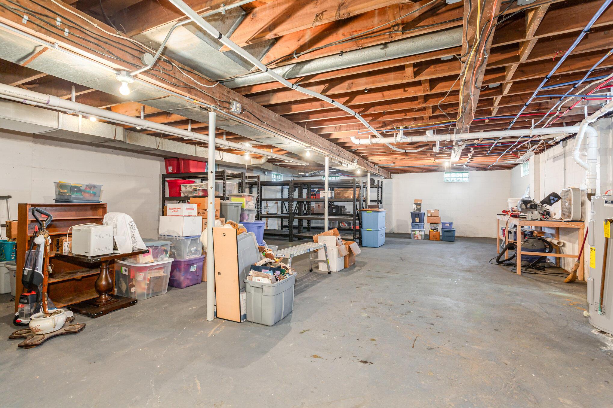 8405 Mink Street Road