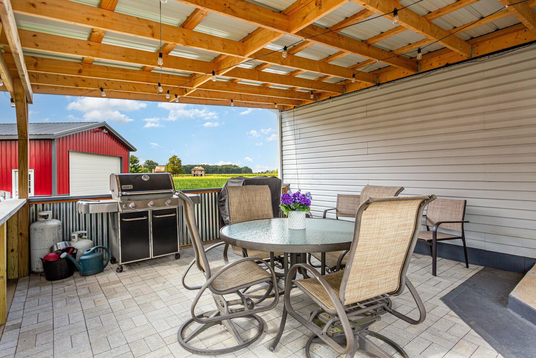 8405 Mink Street Road