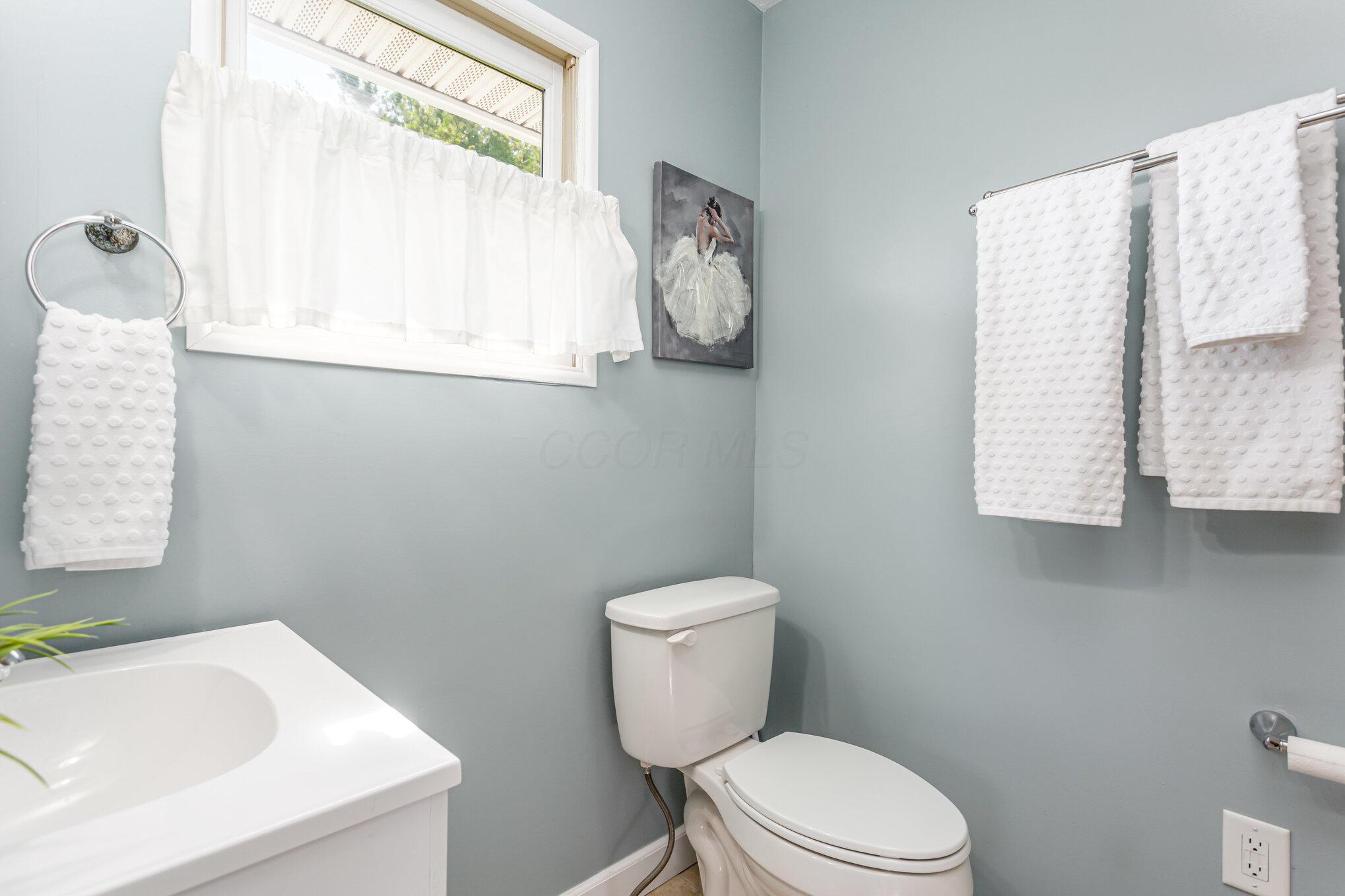 8405 Mink Street Road