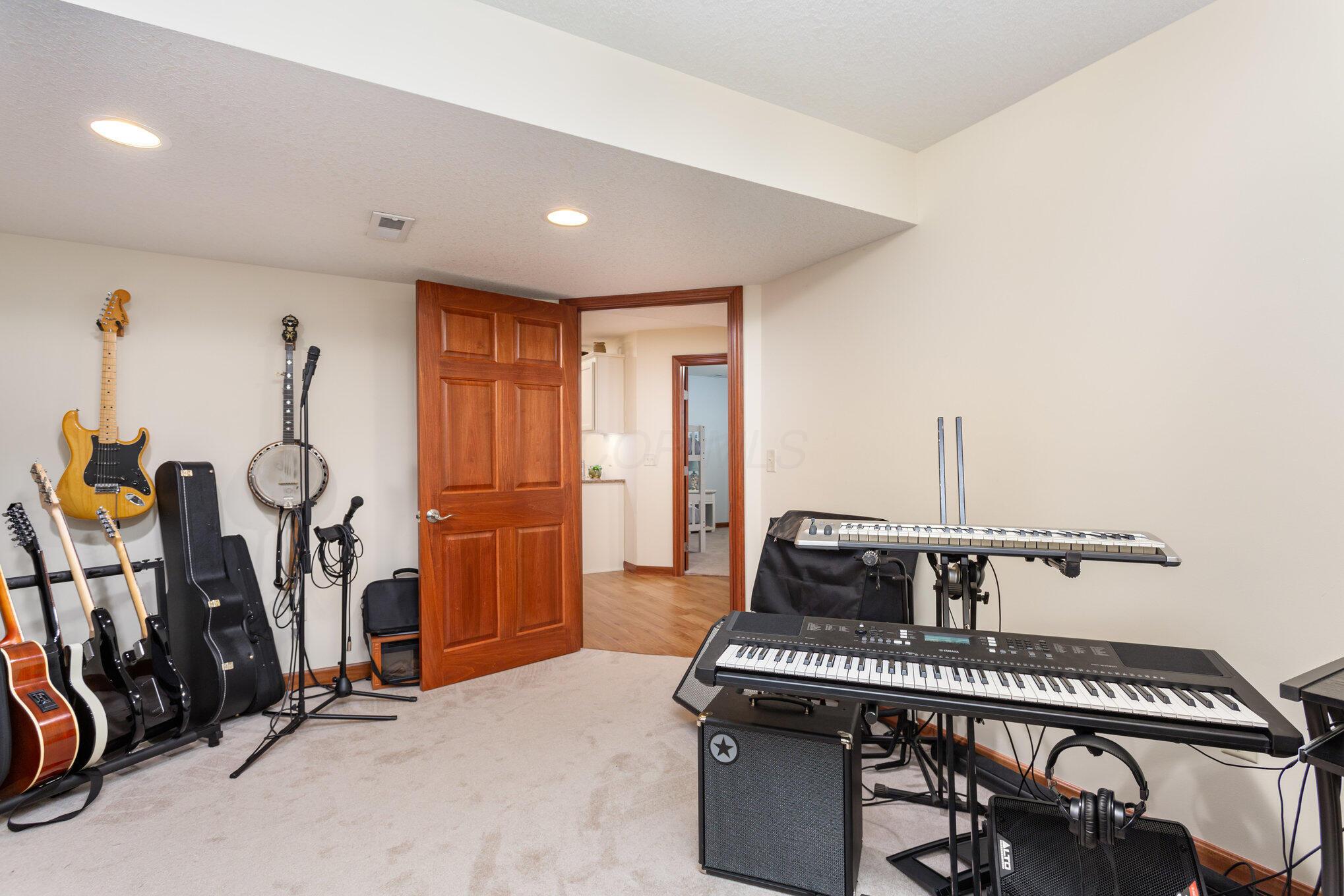 710 Hollybrook Drive