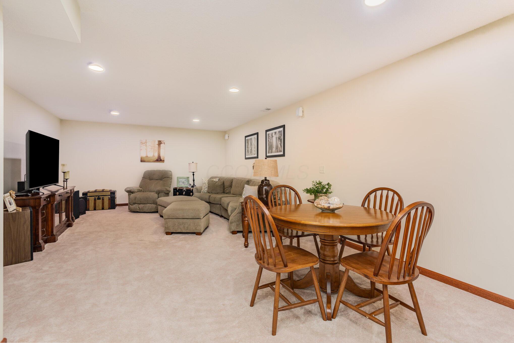 710 Hollybrook Drive