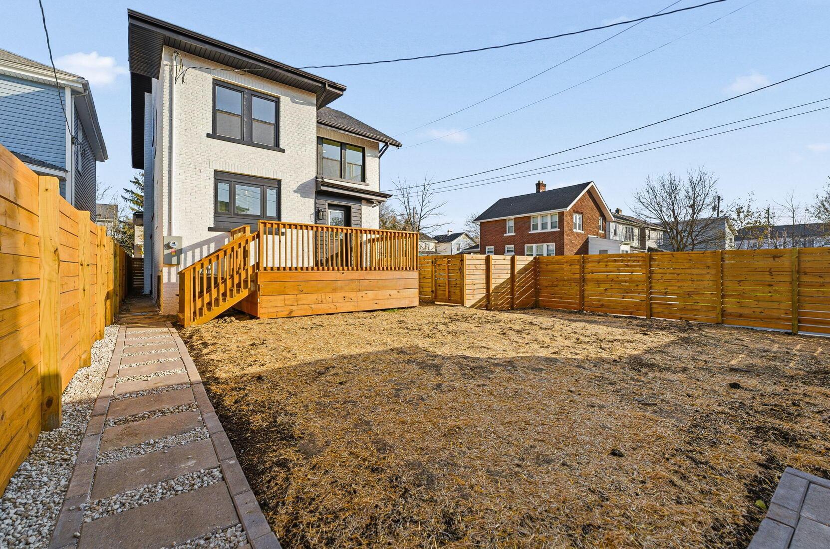 975 Carpenter Street