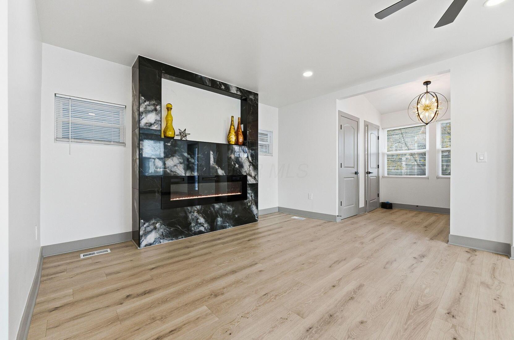 975 Carpenter Street