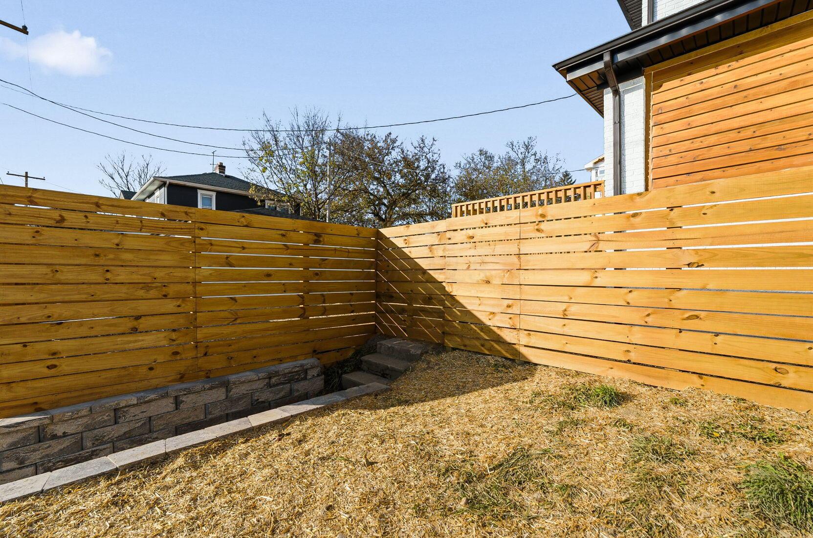 975 Carpenter Street