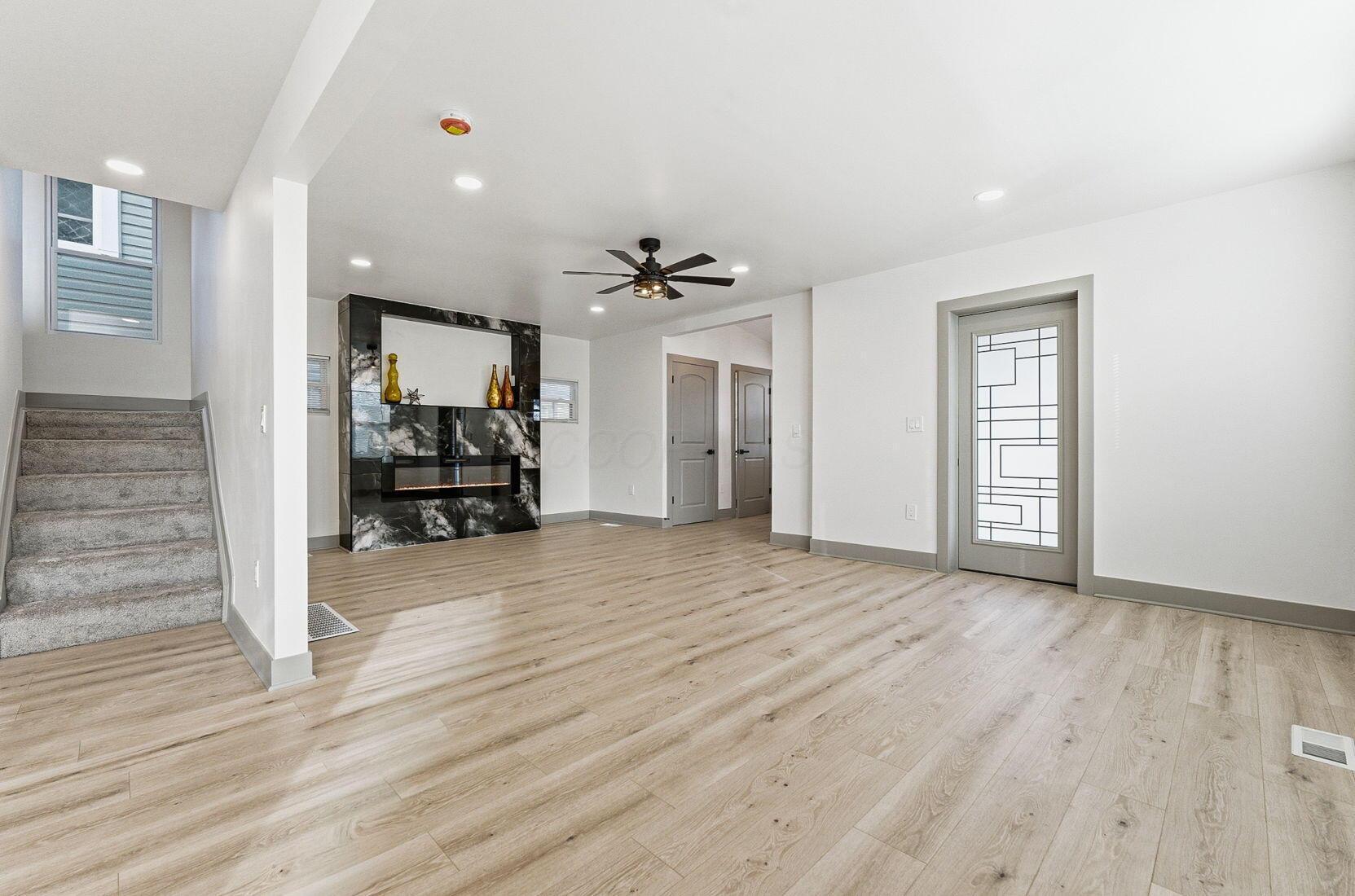 975 Carpenter Street