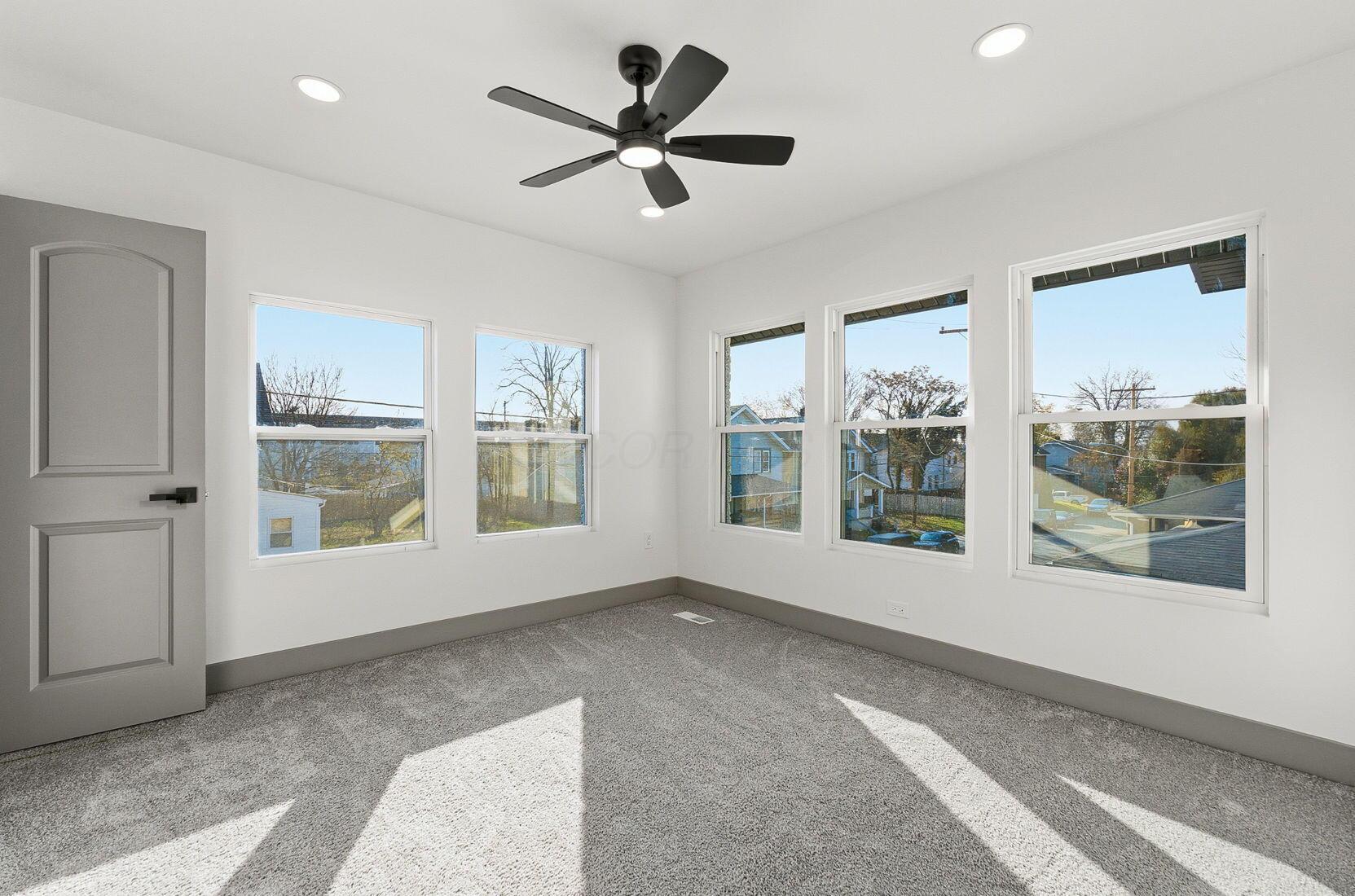 975 Carpenter Street