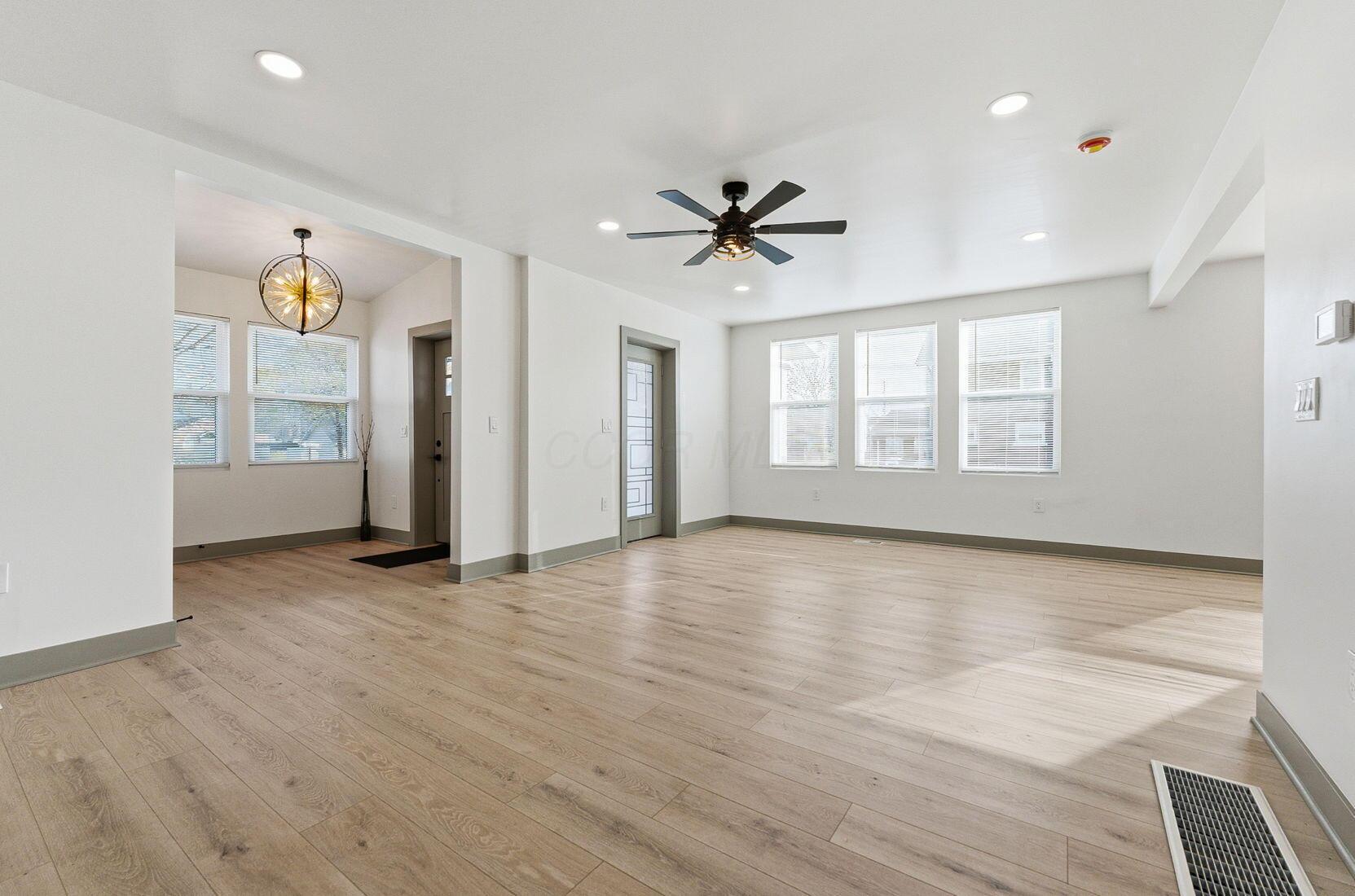 975 Carpenter Street