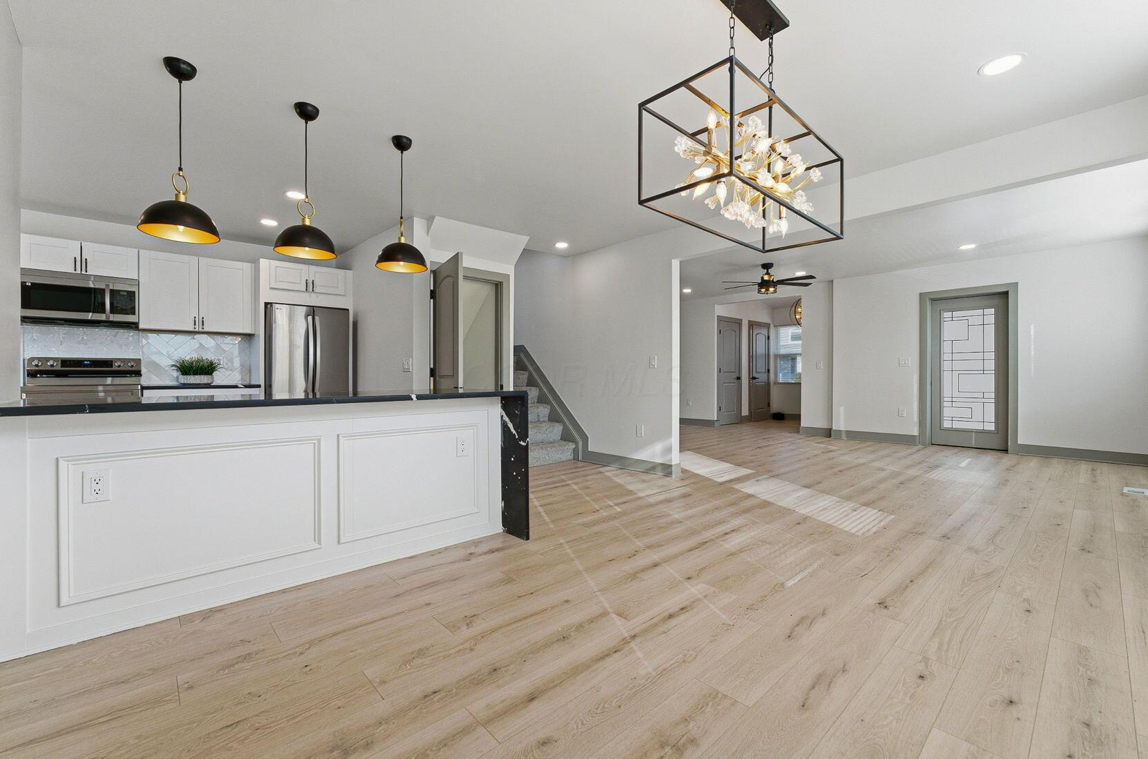 975 Carpenter Street