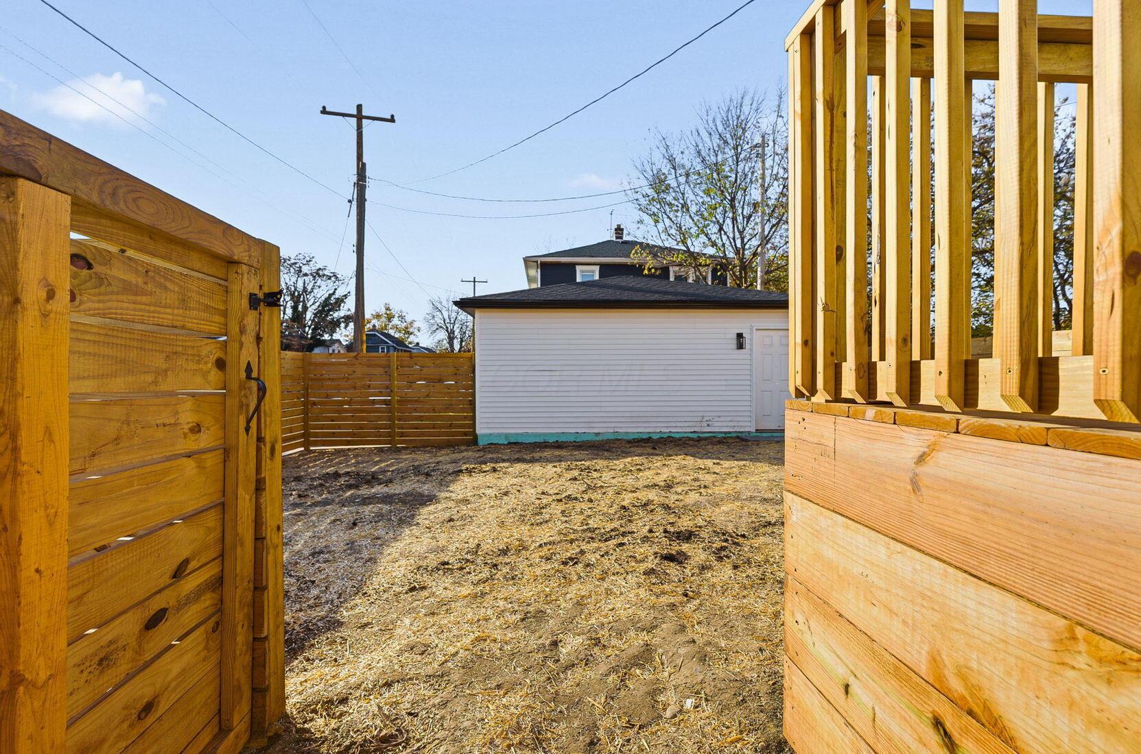 975 Carpenter Street