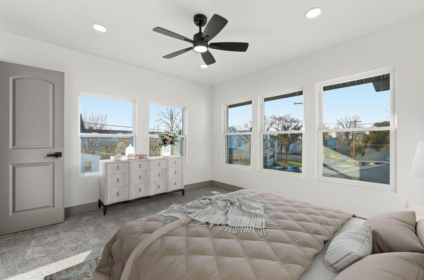 975 Carpenter Street