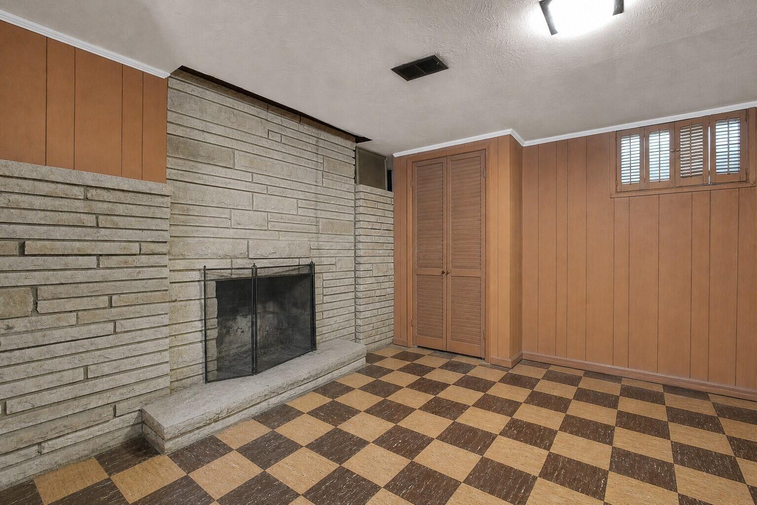 433 Crandall Drive