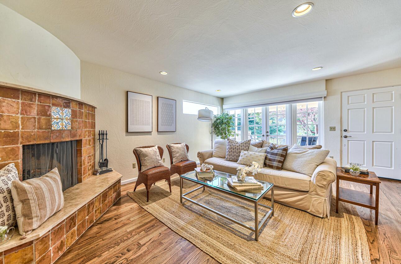 0 Junipero 4 NE 10th Ave