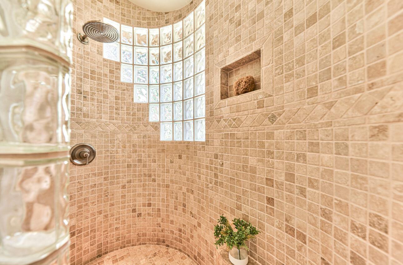 0 Junipero 4 NE 10th Ave