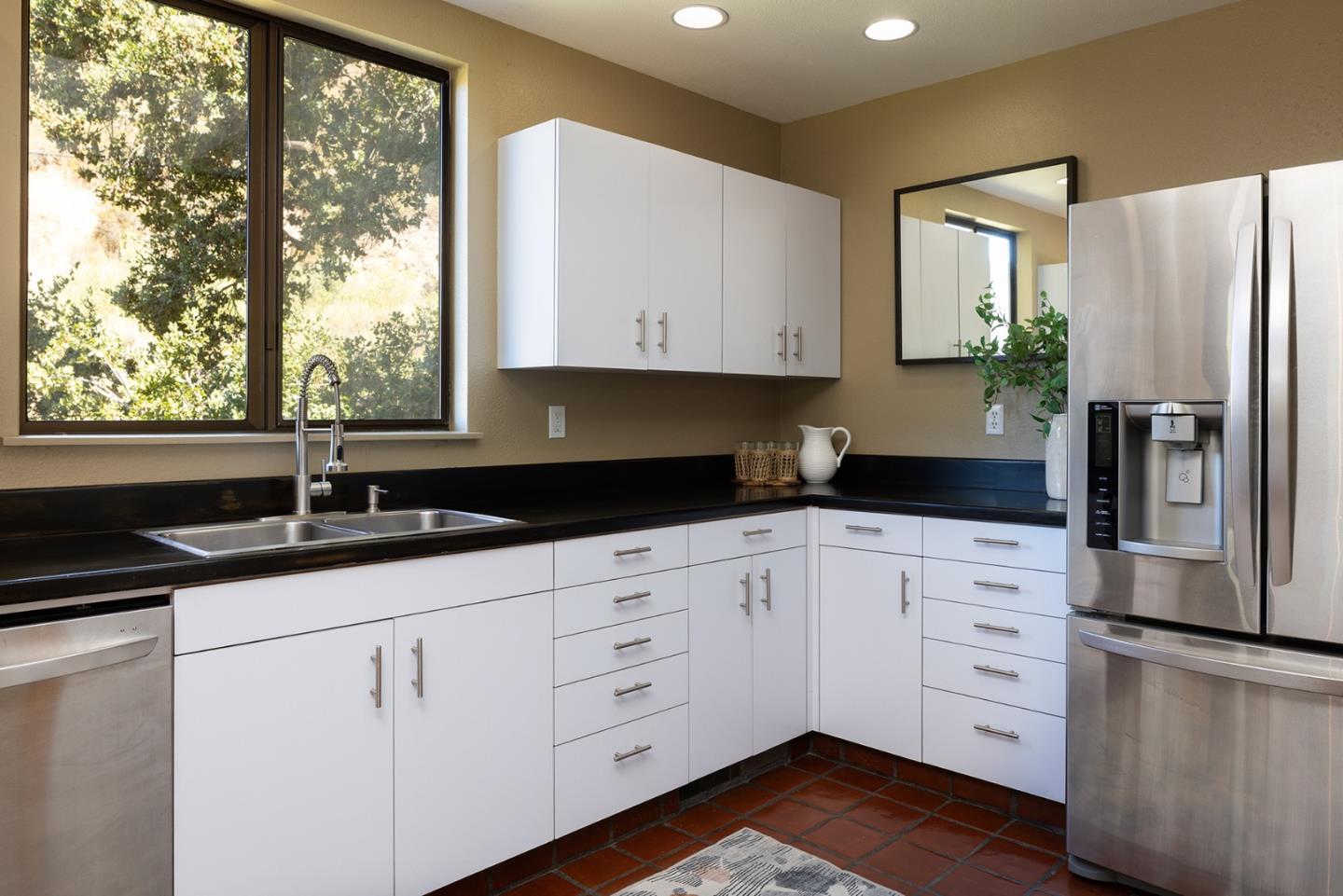 15270 Via Los Tulares