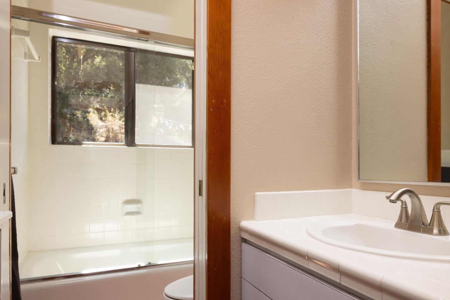 15270 Via Los Tulares