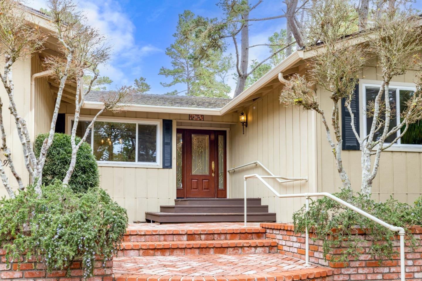 4097 Sunridge Road