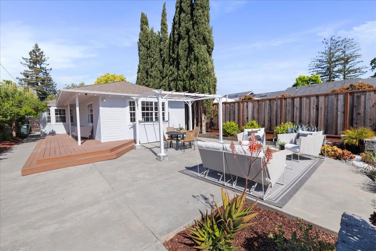 244 Hillview Avenue