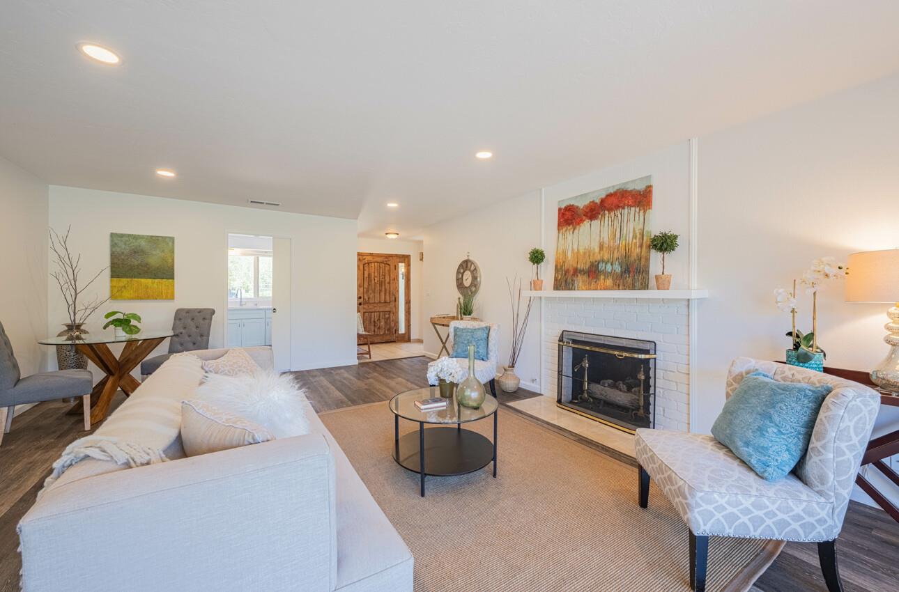 72 Del Mesa Carmel