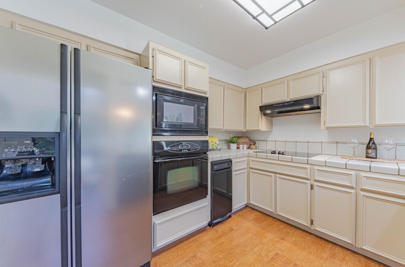 15 Montsalas Drive