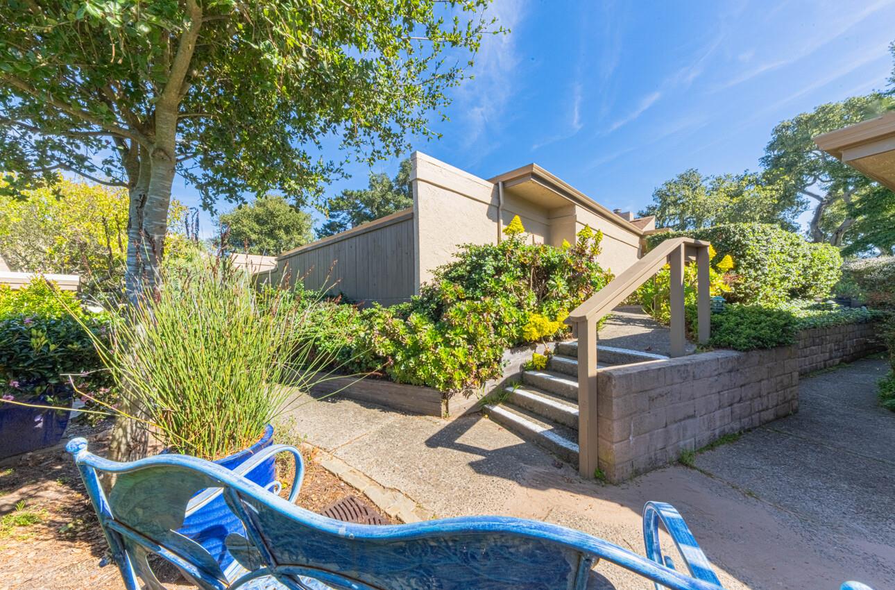 15 Montsalas Drive