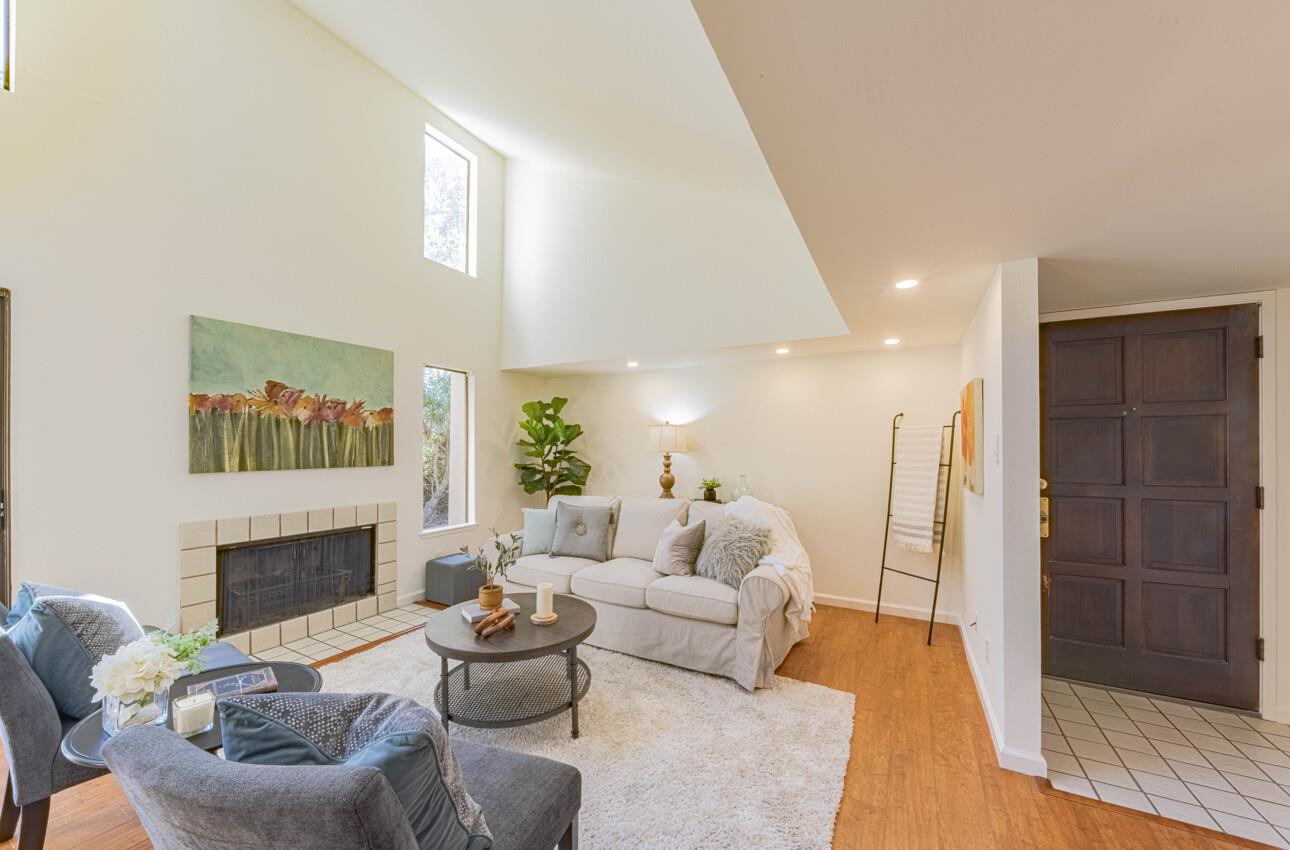 15 Montsalas Drive