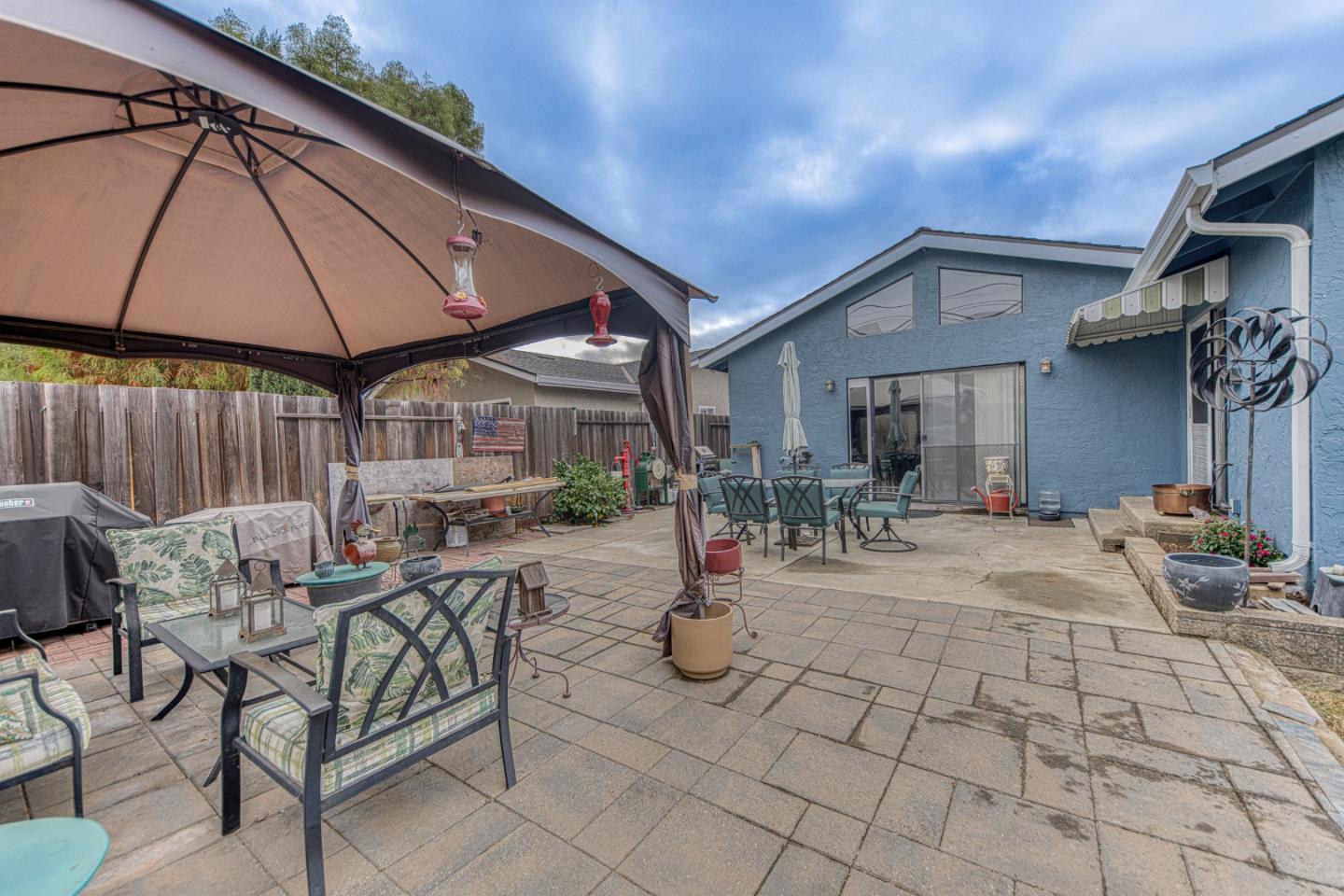 767 La Alondra Way