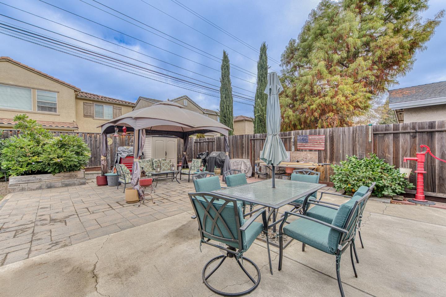 767 La Alondra Way