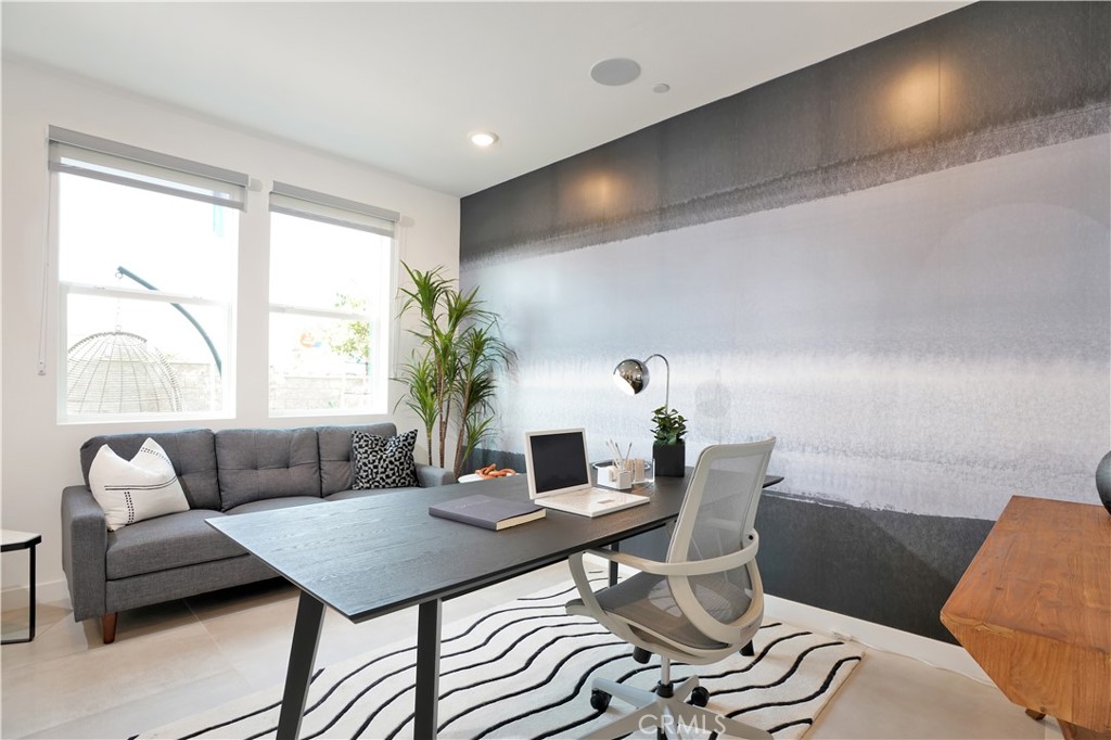 2217 W Orange 11
