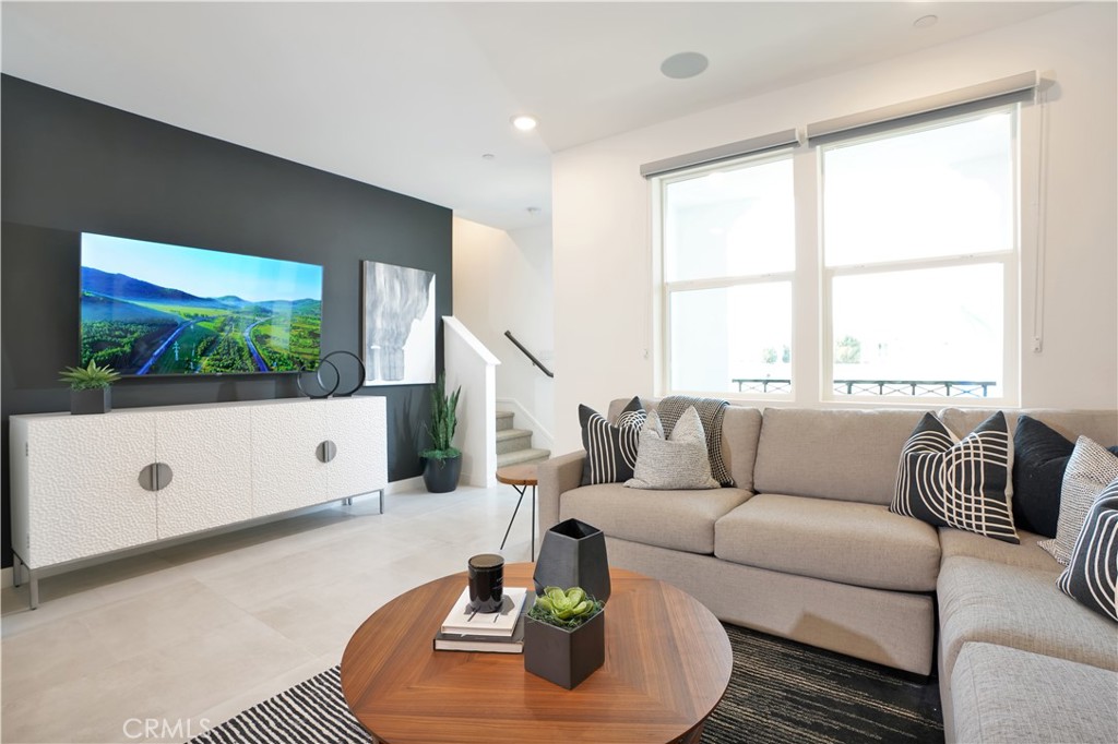 2217 W Orange 11
