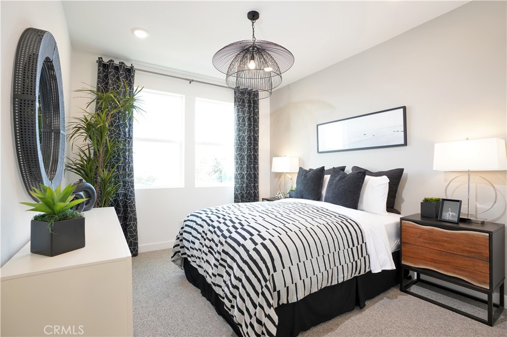 2217 W Orange 11