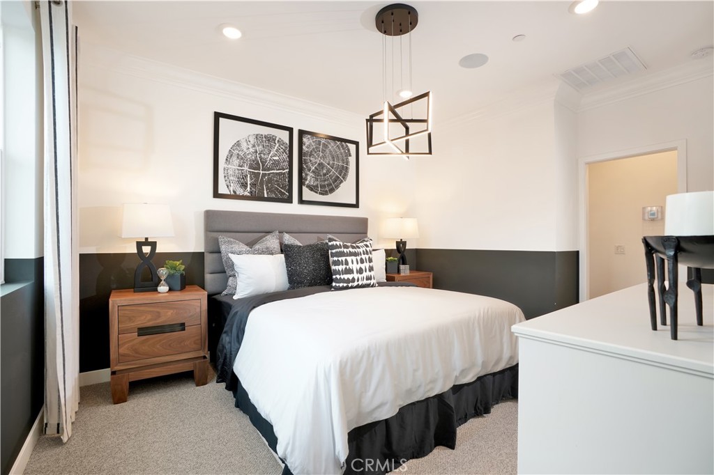 2217 W Orange 11