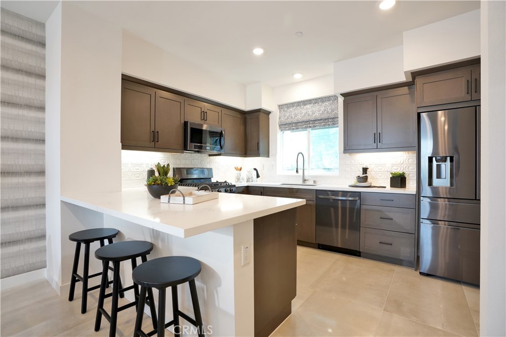 2217 W Orange 11