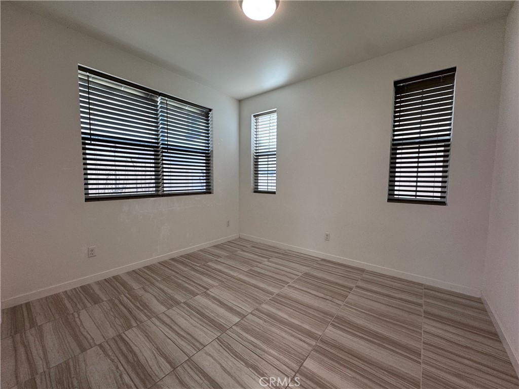 13817 Farmhouse Avenue