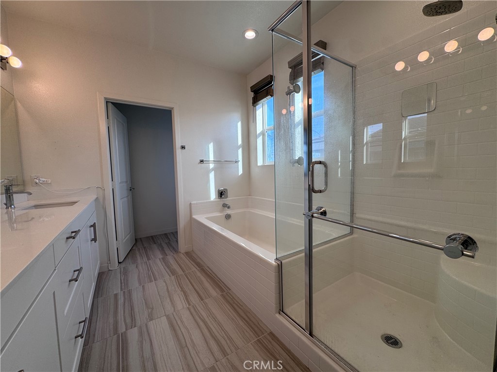 13817 Farmhouse Avenue