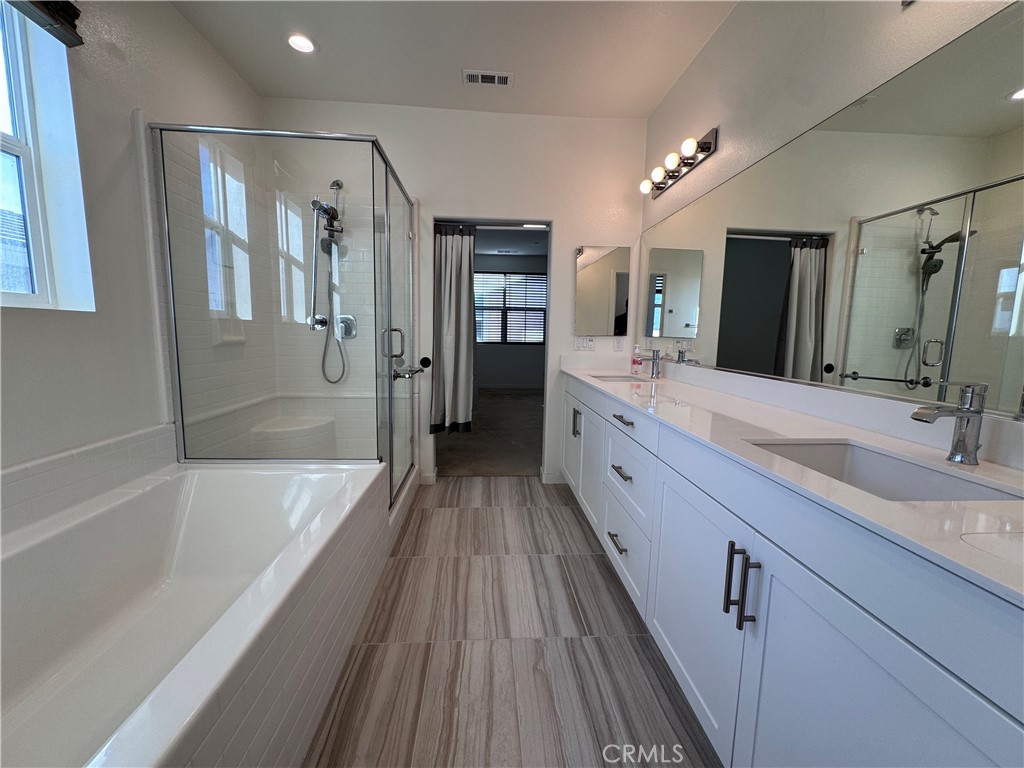 13817 Farmhouse Avenue