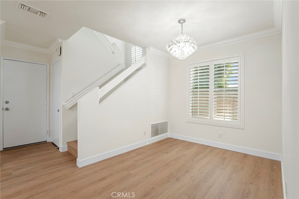 2405 Highland Pines