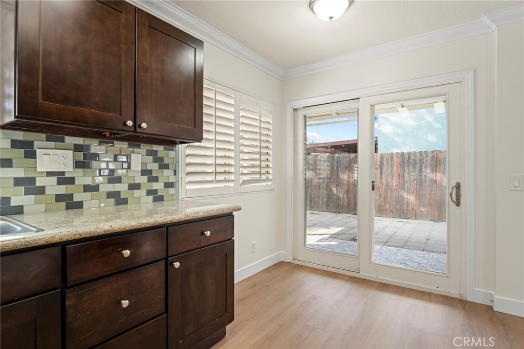 2405 Highland Pines