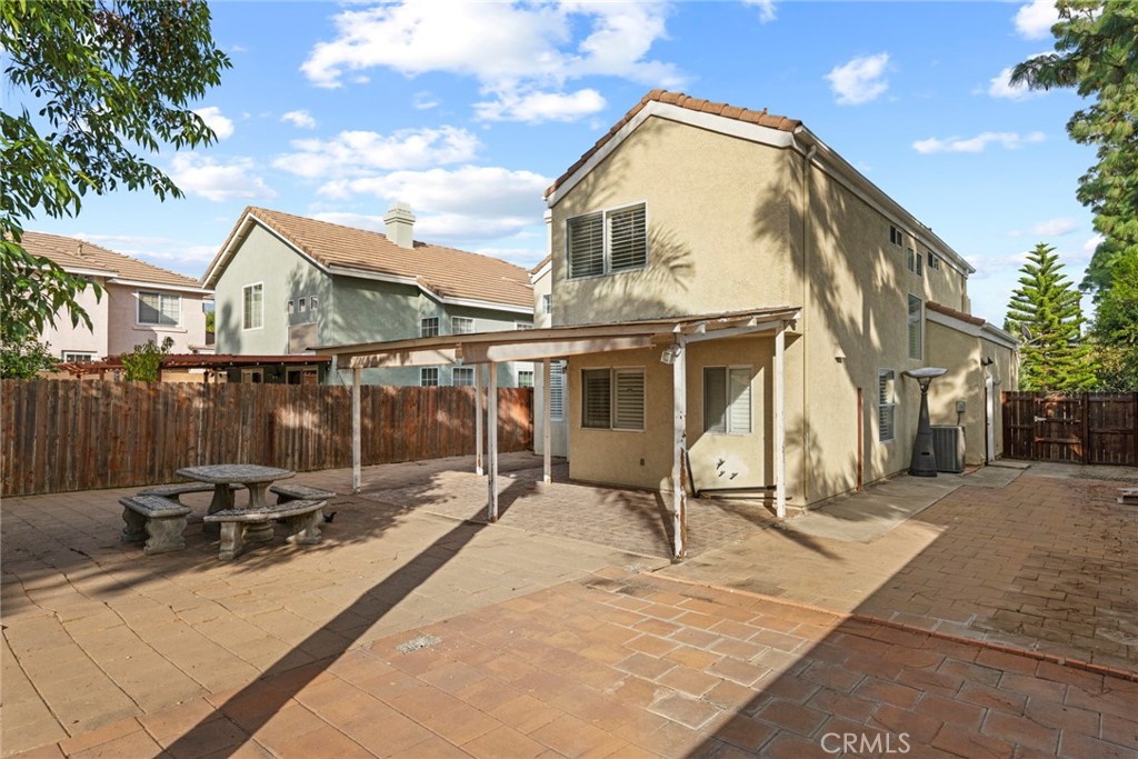 2405 Highland Pines